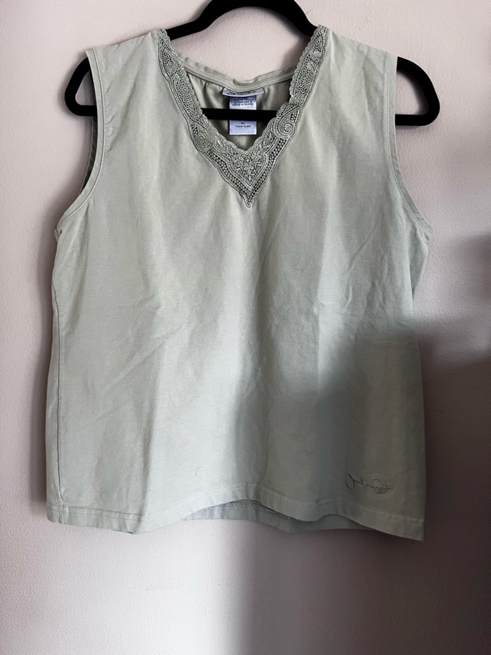 Jonathan Logan Light Sage Sleeveless V-Neck Embroidered Tank Size XL